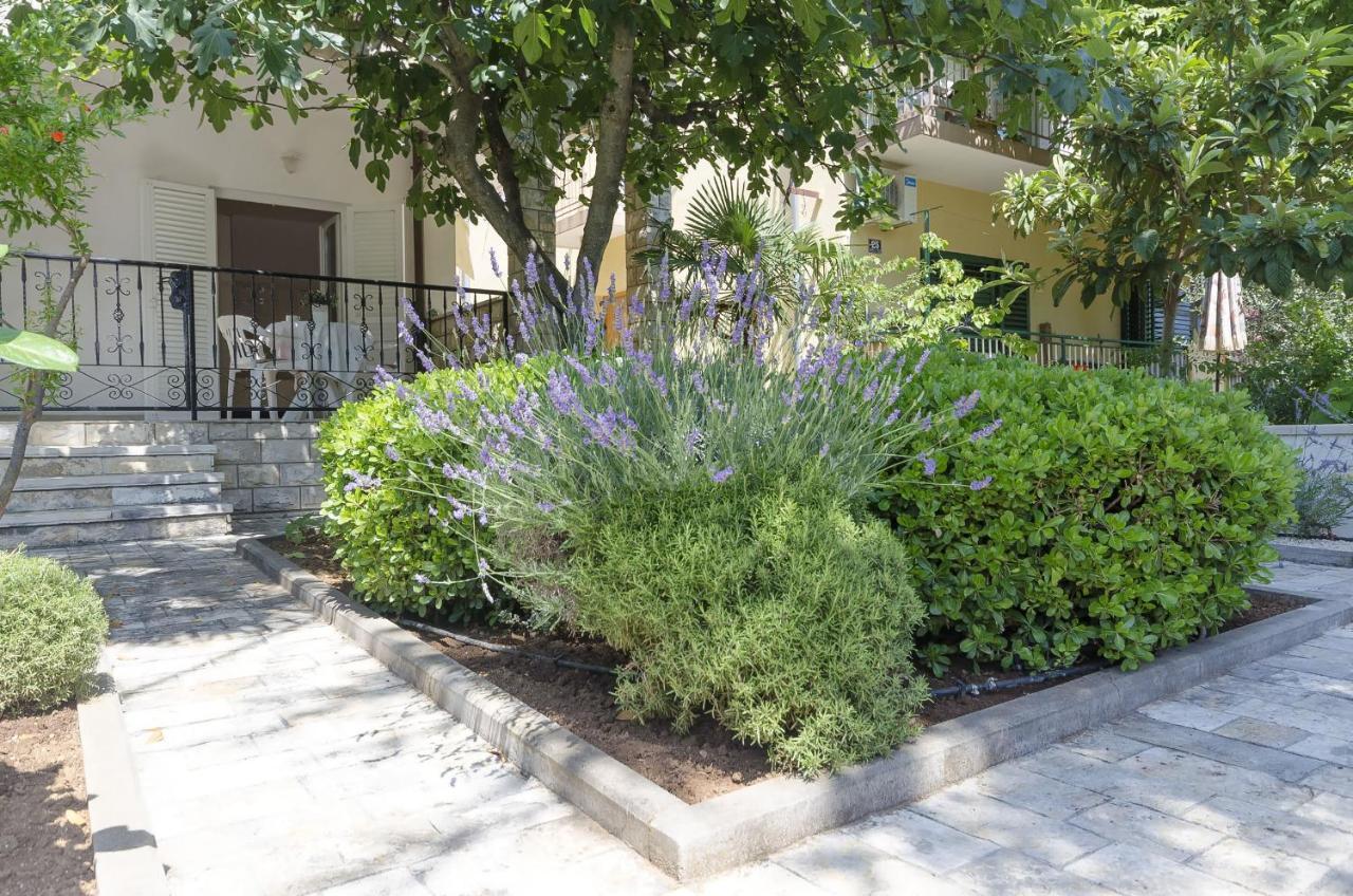 Apartments Karolina Водице Екстериор снимка