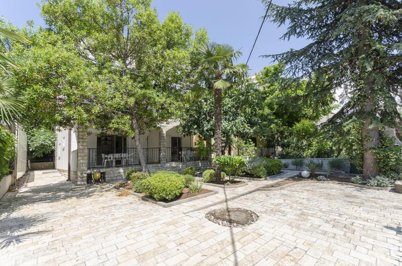 Apartments Karolina Водице Екстериор снимка