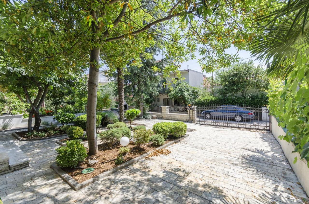 Apartments Karolina Водице Екстериор снимка